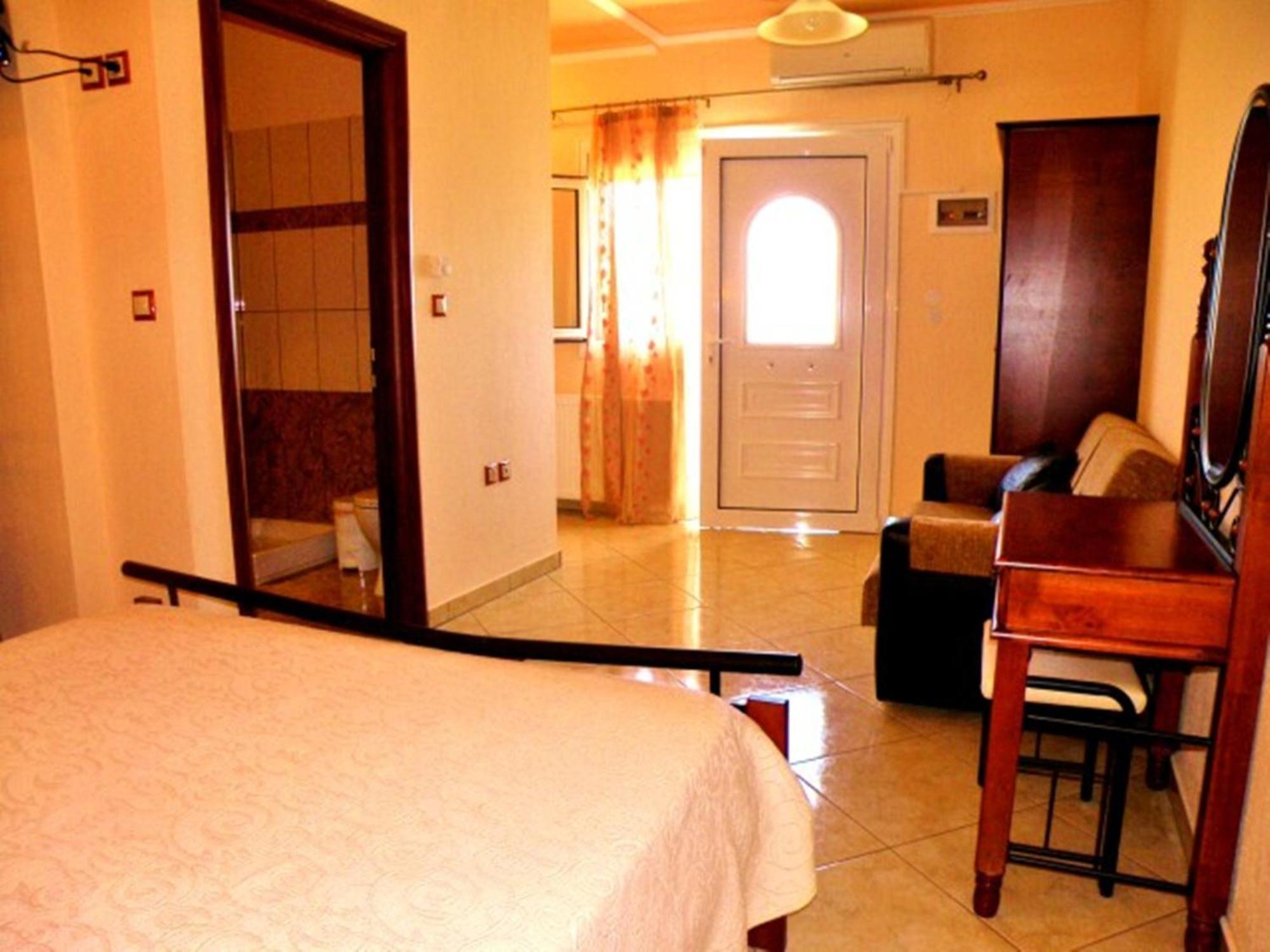 George Studios Skala Potamia  Luaran gambar